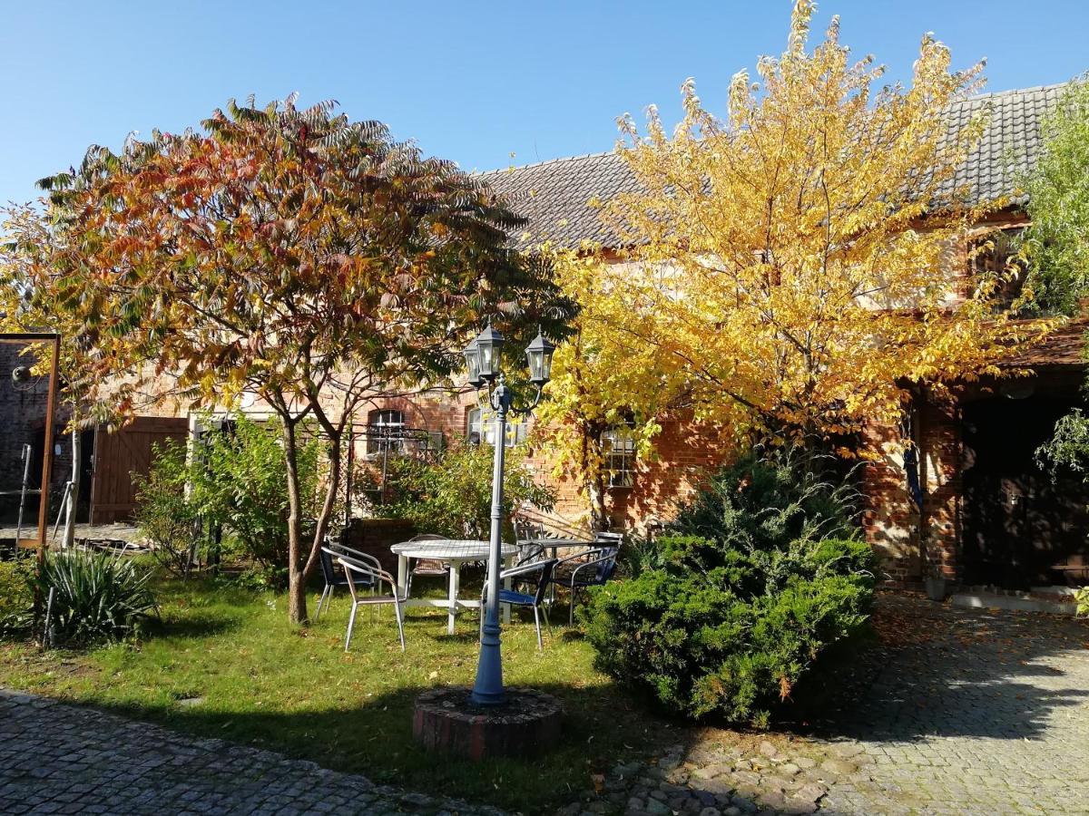 Ehemalige Bibliothek Apartment Fuer 2 Mit Kueche Kamin Netflix Parken Und Hofladen Steinhofel Dış mekan fotoğraf