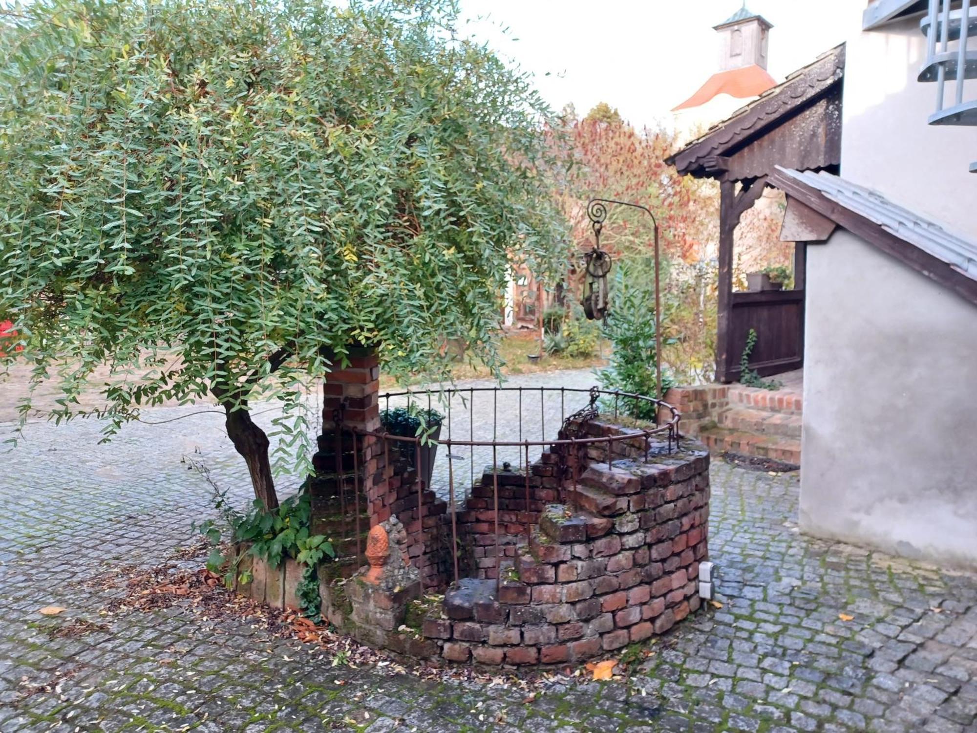 Ehemalige Bibliothek Apartment Fuer 2 Mit Kueche Kamin Netflix Parken Und Hofladen Steinhofel Dış mekan fotoğraf
