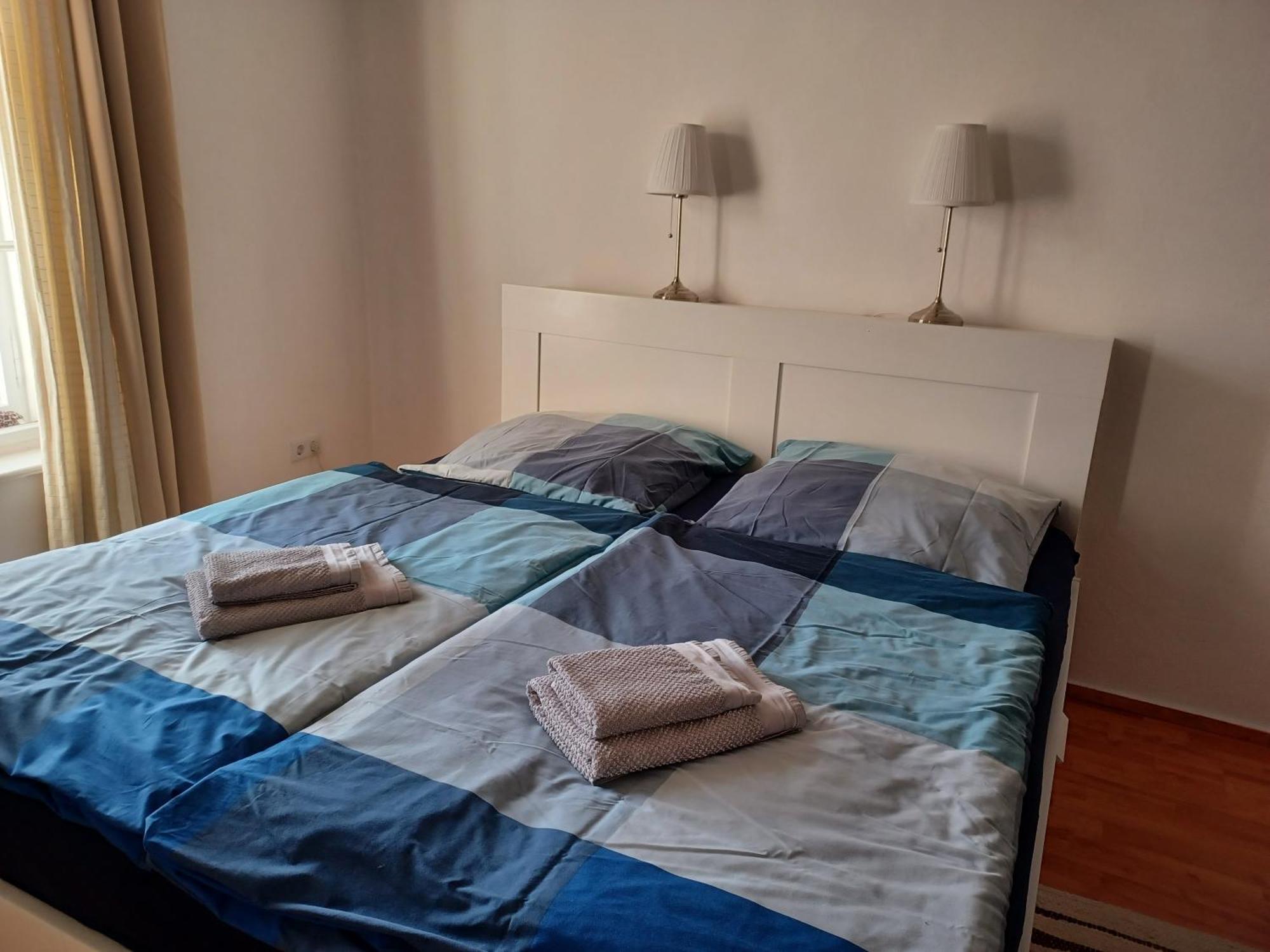 Ehemalige Bibliothek Apartment Fuer 2 Mit Kueche Kamin Netflix Parken Und Hofladen Steinhofel Dış mekan fotoğraf